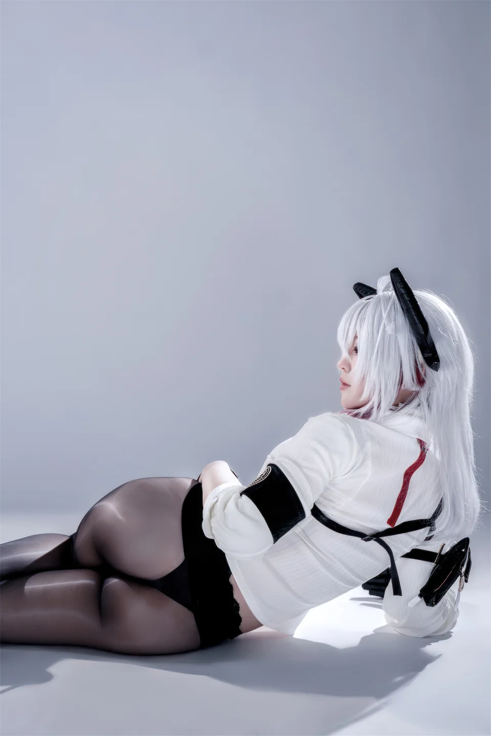 半半子 - No.101 鸣潮·赞妮 [57P-202MB] tg@simisebaisi 【丝足阁】030.webp